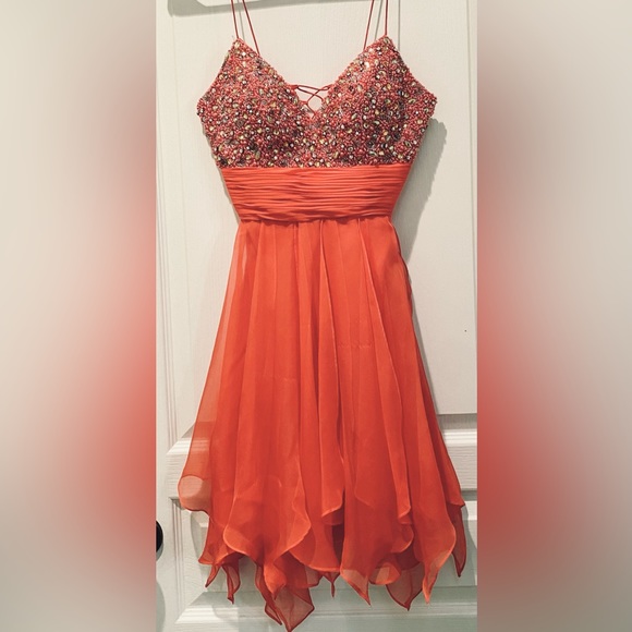 Dave & Johnny Chiffon Embellished Bodice Beaded Red/Orange Mini Dress. CL3 - Picture 2 of 10